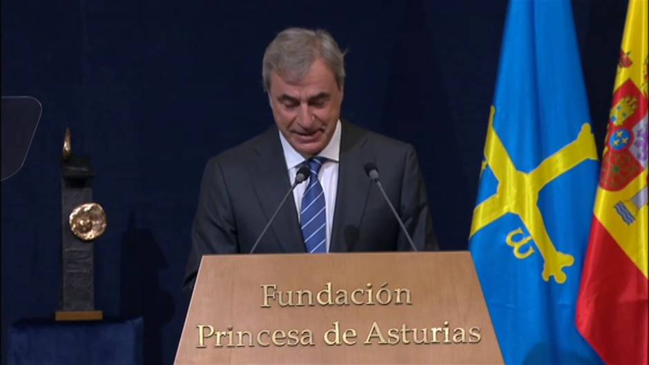 Carlos Sainz recibe el Premio Princesa de Asturias de los Deportes