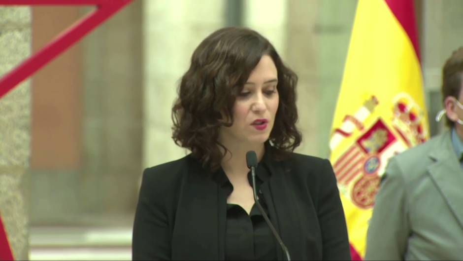 Una placa recuerda a víctimas de Covid en un acto centrado en aquellas no reclamadas