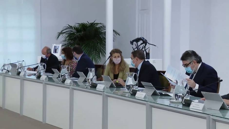 Sánchez preside la reunión extraordinaria del Consejo de Ministros