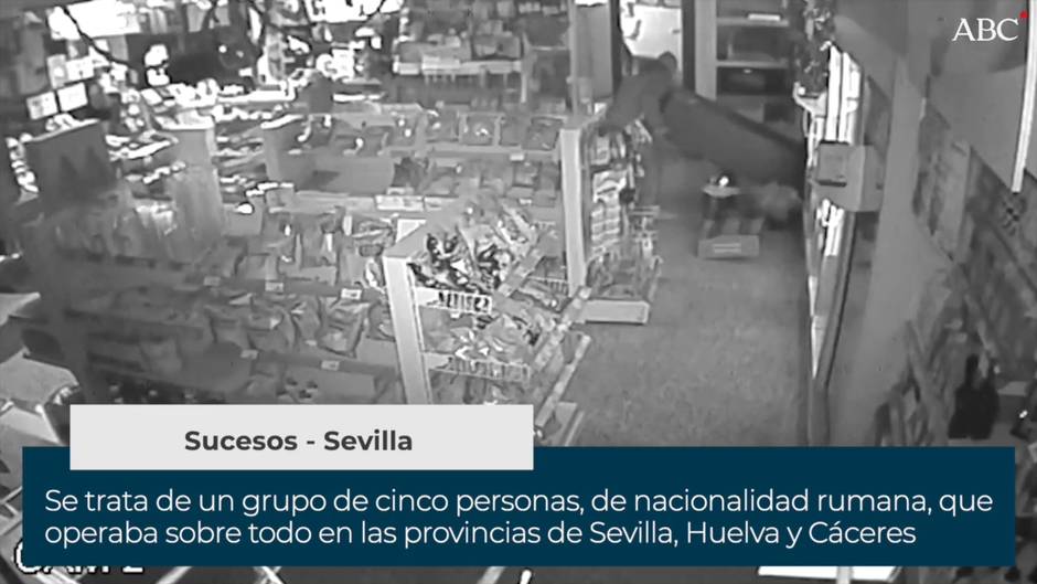 La Guardia Civil desmantela un grupo criminal dedicado al robo fábricas de embutidos, estancos y gasolineras.