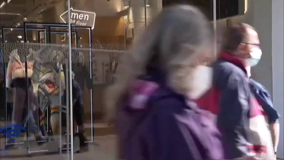 Cataluña se encierra, al menos, 15 días