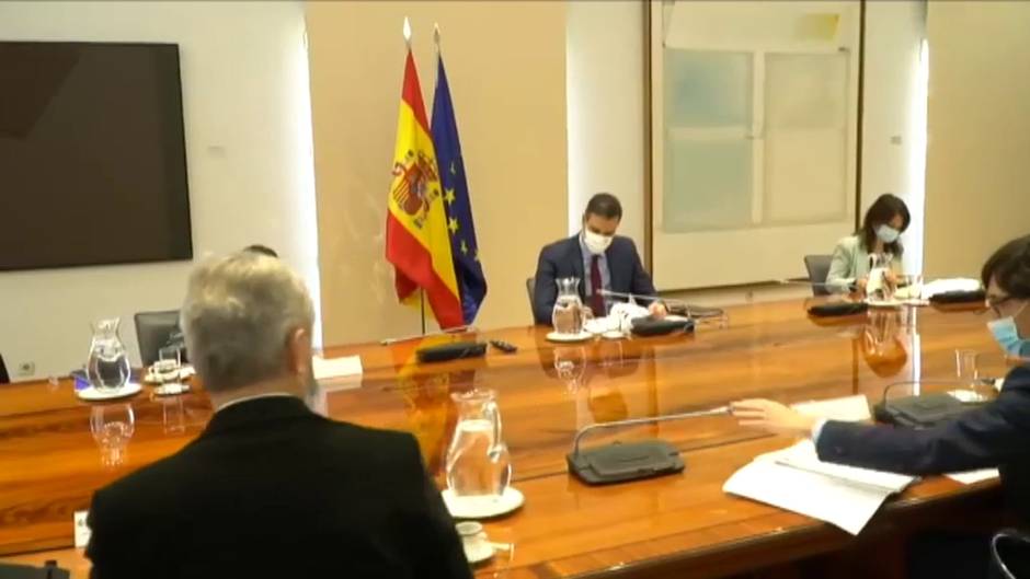 Pedro Sánchez preside la reunión del Comité de seguimiento del coronavirus