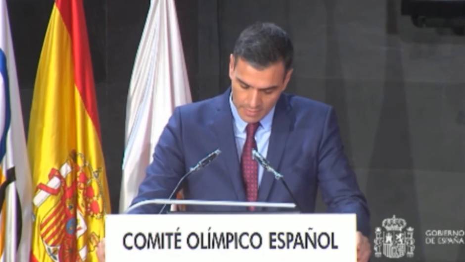 Sánchez se compromete a modernizar el sector deportivo de forma urgente