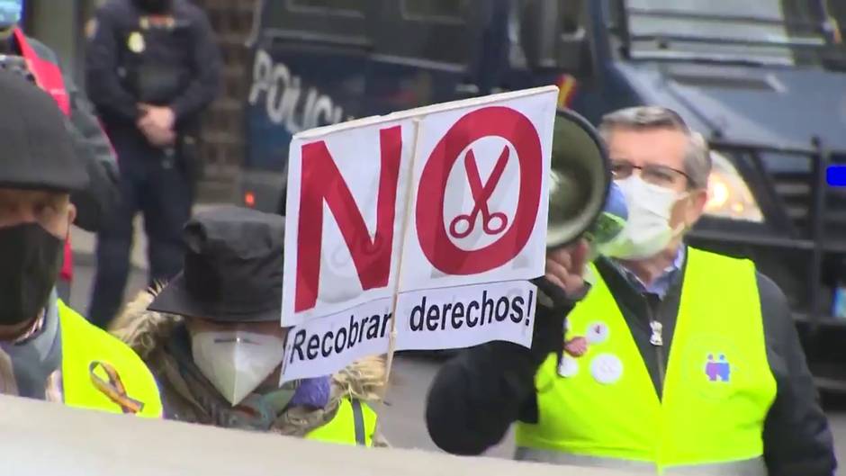 Pensionistas protestan en Madrid contra el Pacto de Toledo