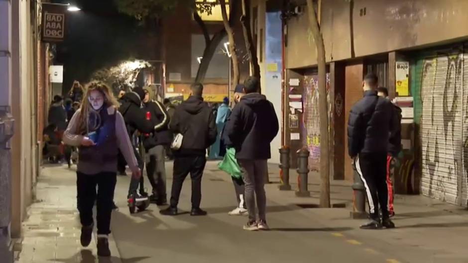 Un centenar de personas del movimiento 'okupa' celebran una 'cabalgata alternativa' en Barcelona sin medidas de seguridad