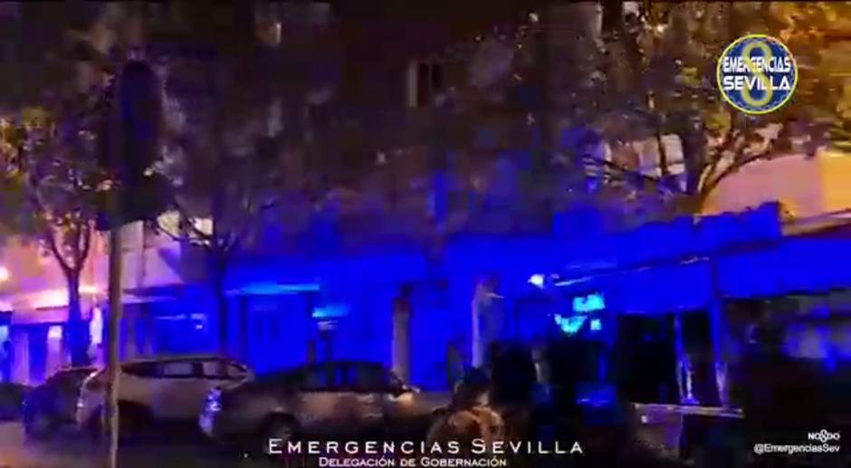 Muere una anciana en un incendio en una residencia de Sevilla: así fue el desalojo y la actualización de los servicios de emergencia