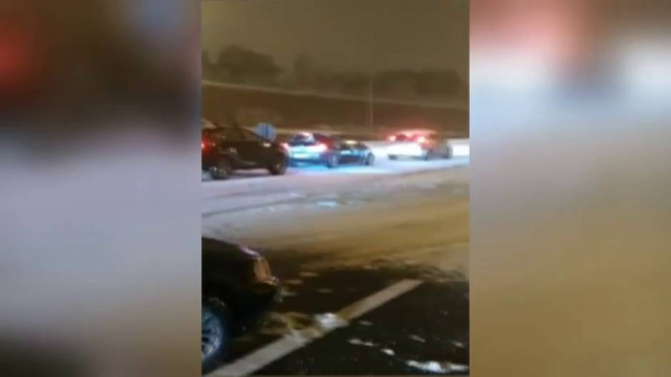 La luz V16 todavía no sustituye a los triángulos para señalizar en carretera