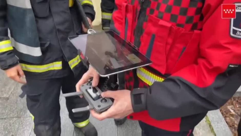 Bomberos consiguen extinguir un incendio de una casa antigua en Griñón