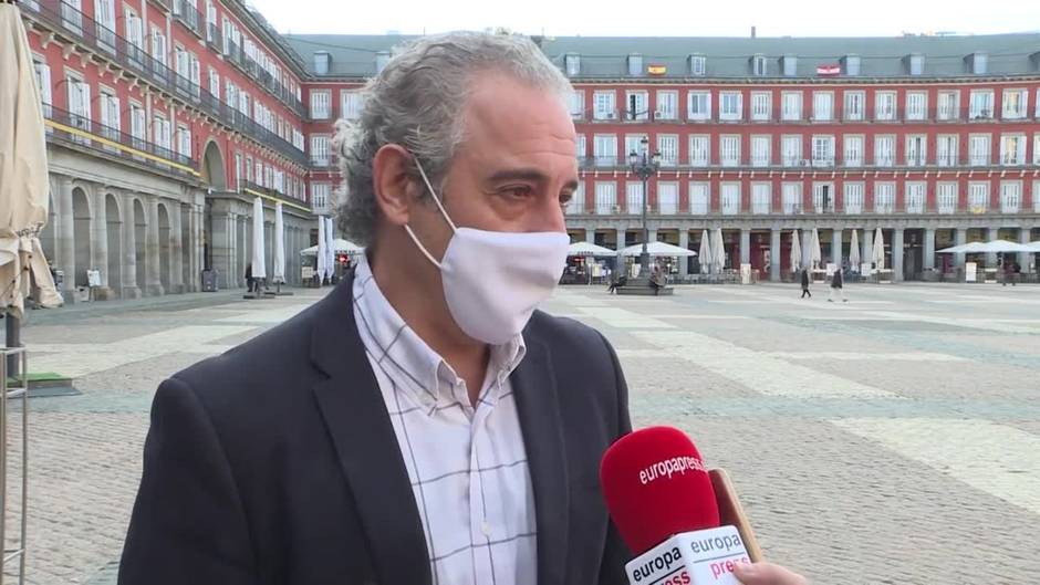 Hosteleros madrileños ven "lógico" ampliar vacunación al sector