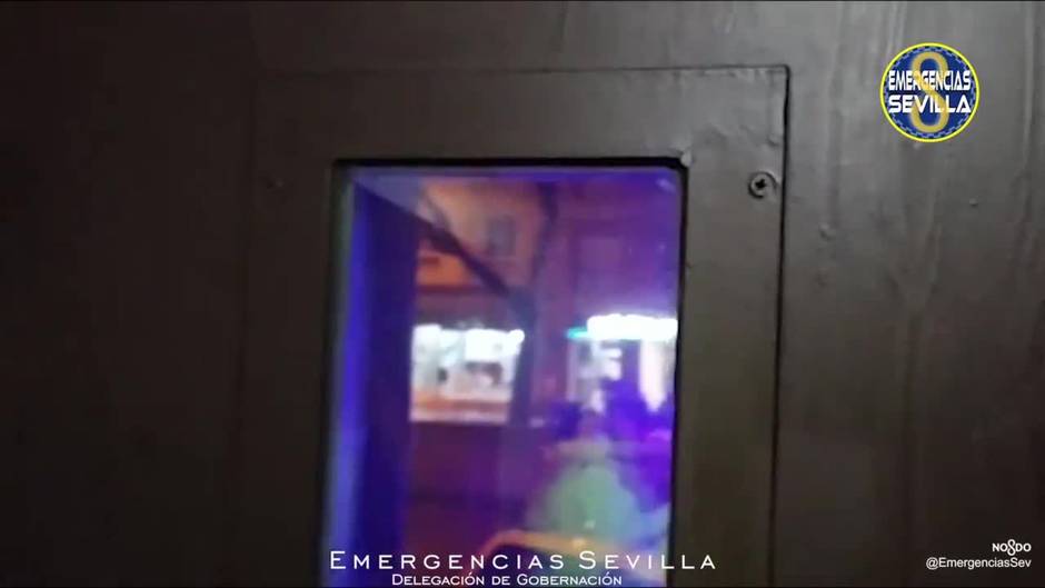 Precintado bar en Luis Montoto de Sevilla