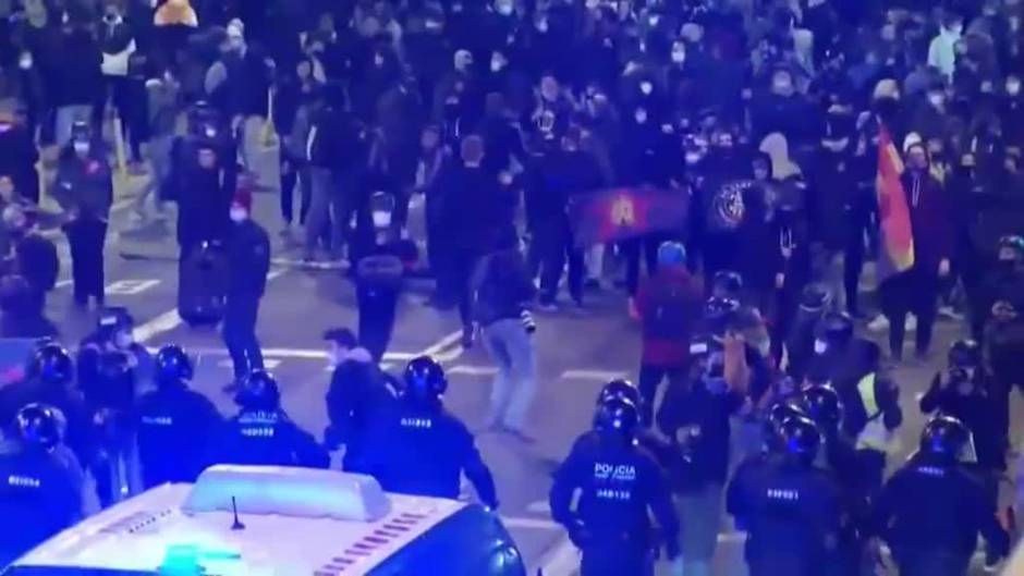 Más tranquila la sexta noche de protestas por la detención de Pablo Hasél