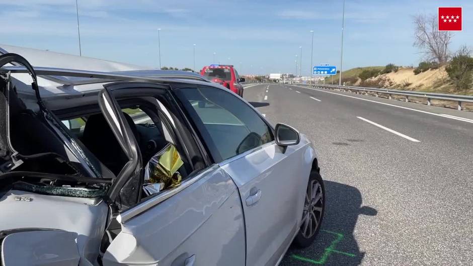 Muere un conductor al ser embestido tras quedarse sin gasolina