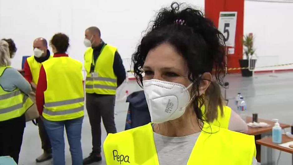 Así es un día cualquiera de un profesional de la enfermería en campaña de vacunación