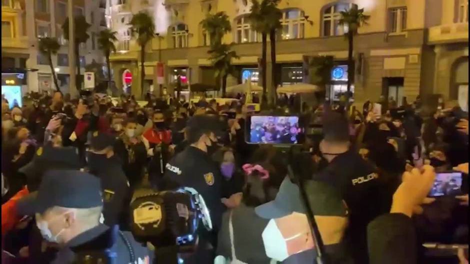 Policía Nacional y feministas protagonizan momentos de tensión en Madrid