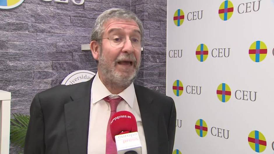 Experto cree que conflicto de mociones contra Ayuso podría acabar en el TC