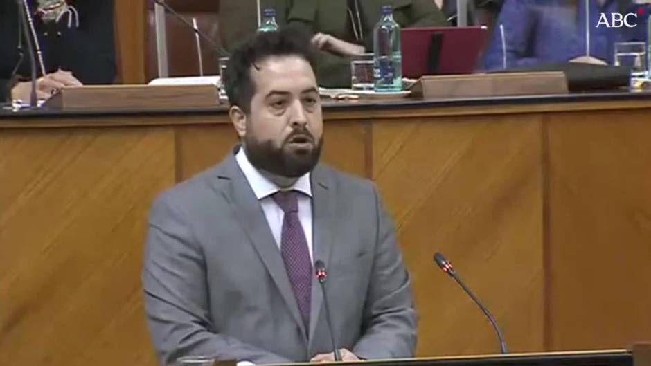 «Estoy hasta los cojones de todos nosotros» dice el diputado de Ciudadanos, Fran Carrillo