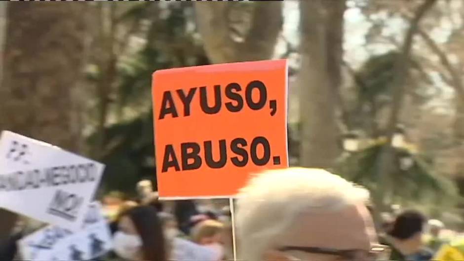 Madrid se moviliza para defender la sanidad pública cuando se cumple un año de la pandemia