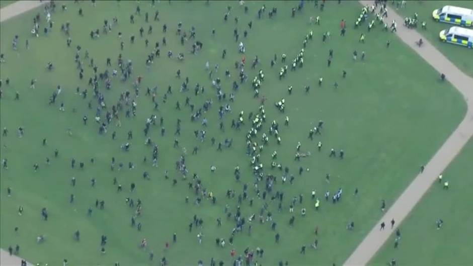 Disturbios y varios detenidos en Londres en una protesta contra el confinamiento