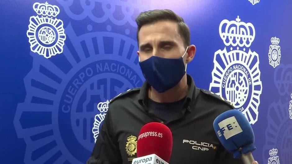 La Policía detiene a 57 extorsionadores de servicios sexuales en la red