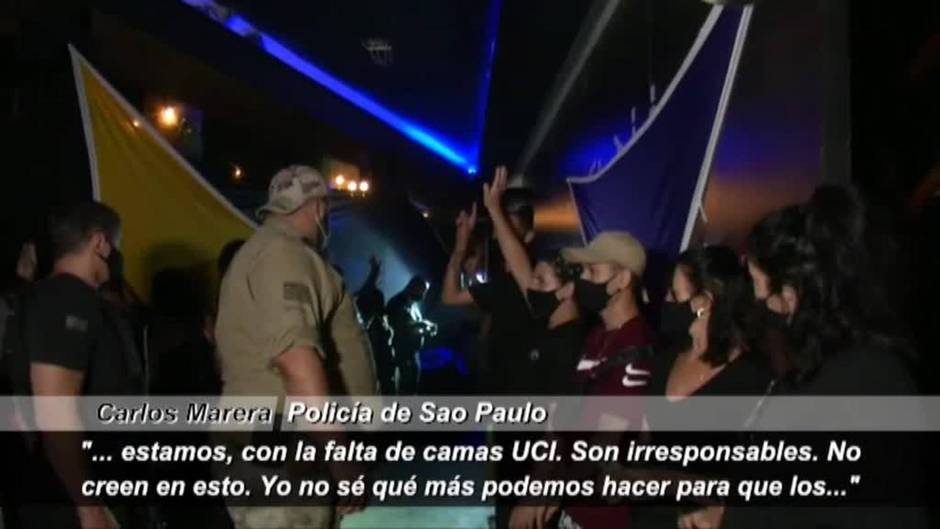 Brasil despliega patrullas policiales COVID para disolver fiestas ilegales