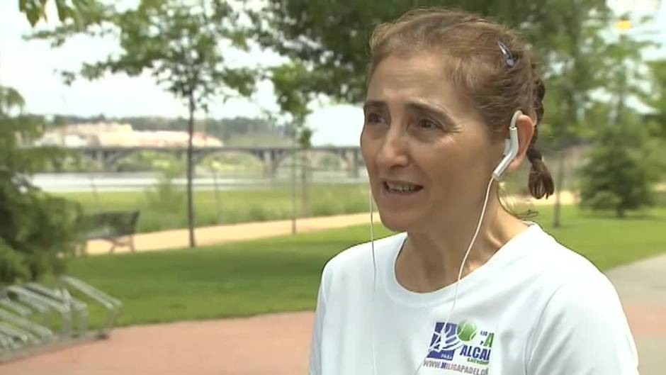 Los nenúfares mexicanos invaden el Guadiana a su paso por Badajoz