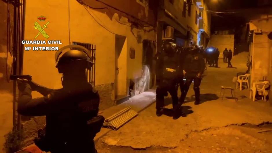 Detenidos ocho miembros de una organización criminal para venta de droga