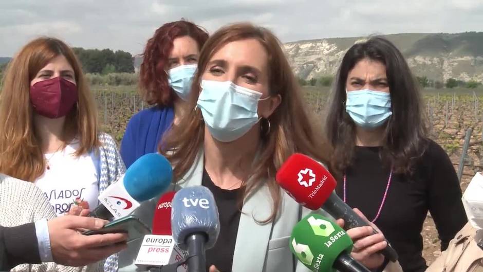 Mónica García emplaza a Ayuso a pedir perdón a los familiares de los fallecidos en residencias