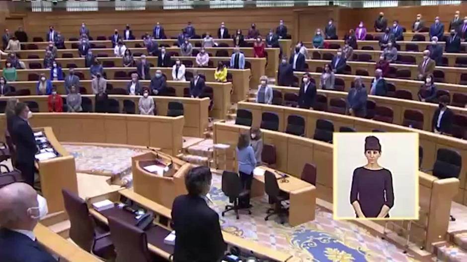 El Pleno del Senado arranca con un minuto de silencio por los dos periodistas asesinados