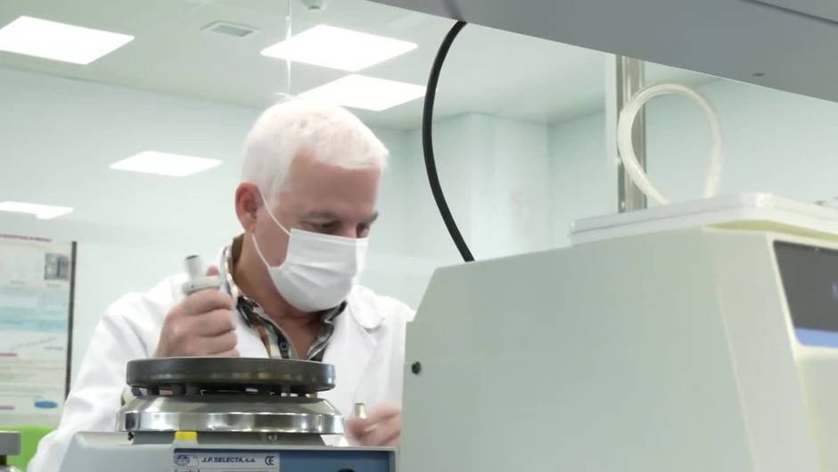 Moreno inaugura las Urgencias del centro de salud Bulevar (Jaén)