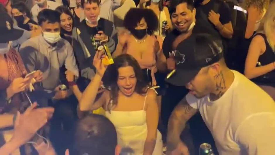 Los políticos piden cabeza a los jóvenes para evitar las imágenes dantescas de botellones