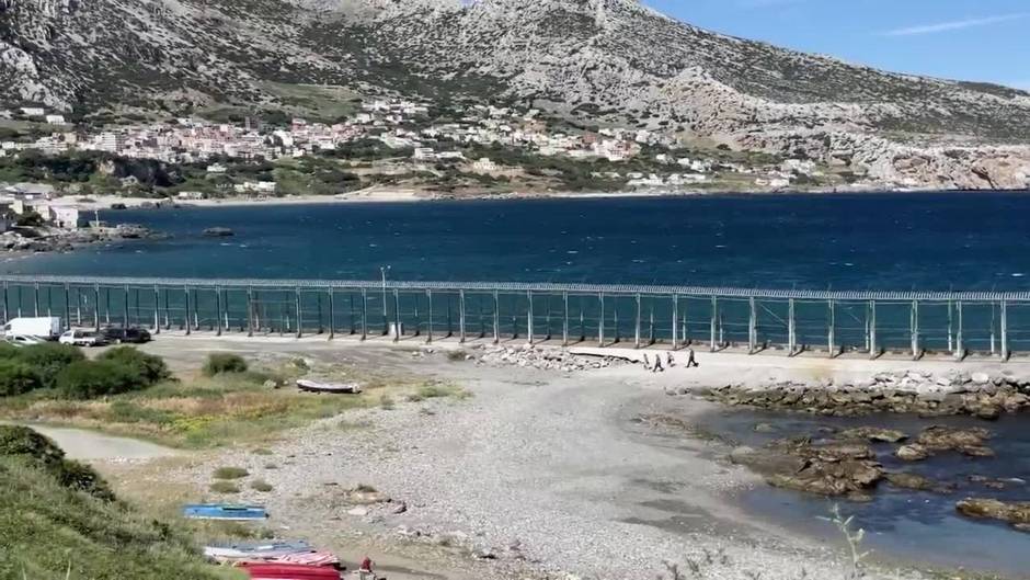 Llegada marroquíes a las playas de Ceuta