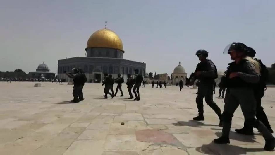 La Explanada de las Mezquitas de Jerusalén vuelve a ser esta tarde escenario de enfrentamientos entre israelíes y palestinos