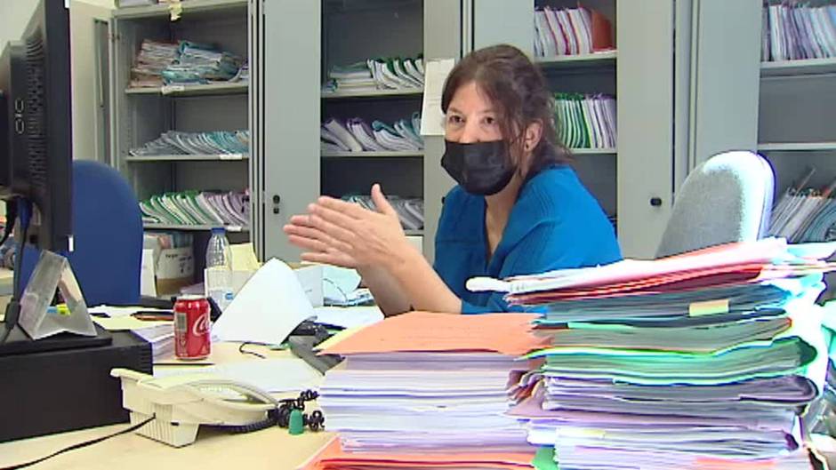 La locura legislativa en España: de la hiperregulación a leyes preconstitucionales