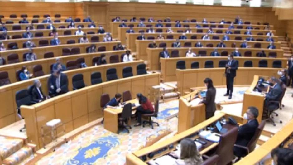 Bronca tras acatamiento "por imperativo legal" de senadores independentistas