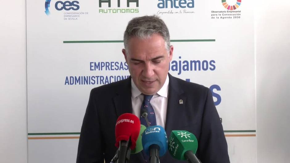 Andalucía apuesta por la colaboración público-privada para meter "una marcha más" en la vacunación