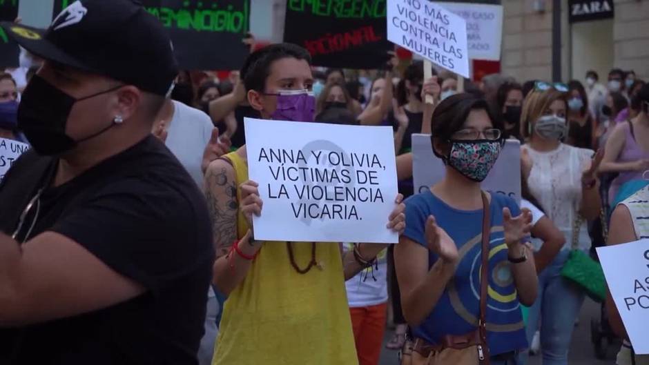 Feministas se concentran por Anna y Olivia contra "violencia vicaria"