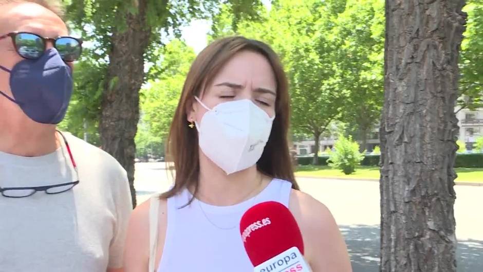 Ciudadanos respaldan la retirada del uso de la mascarilla al aire libre