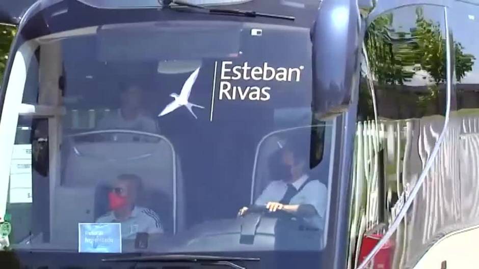 Los jugadores de la selección van a comer en autobús