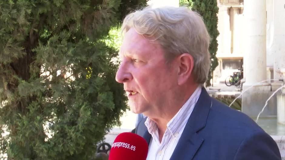 Julian Opie ofrece un "diálogo" con sus esculturas en València