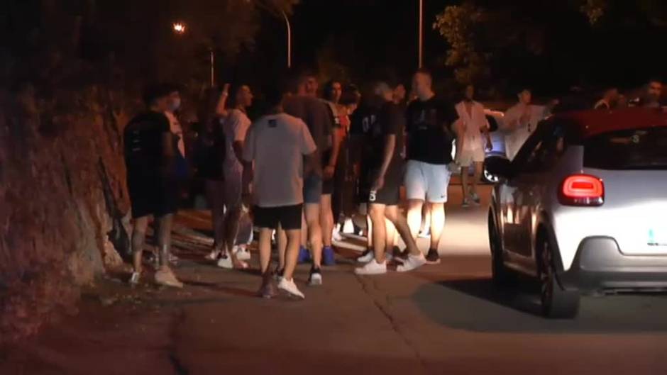 Los positivos por el macrobrote de Mallorca se aproximan a los 900