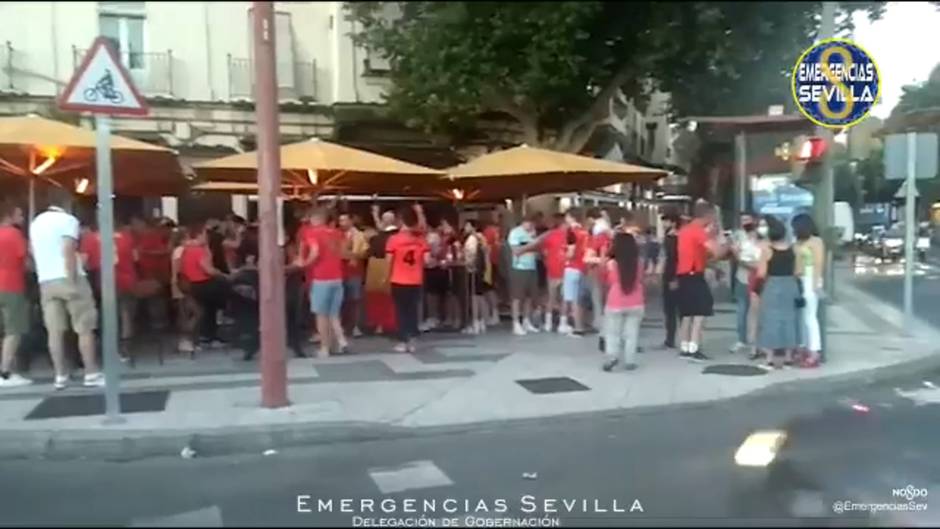 La Policía Local disuelve a un grupo de aficionados belgas en Sevilla