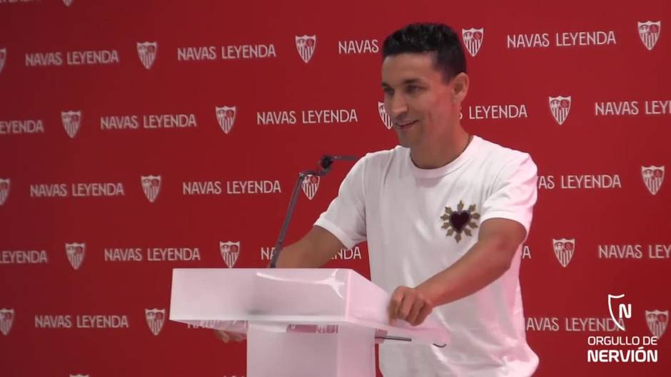 La emoción de Jesús Navas en su renovación con el Sevilla FC