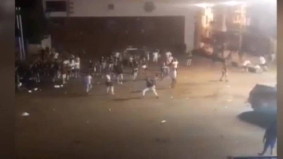 La policía no logra aplacar a los jóvenes violentos en los botellones del País Vasco