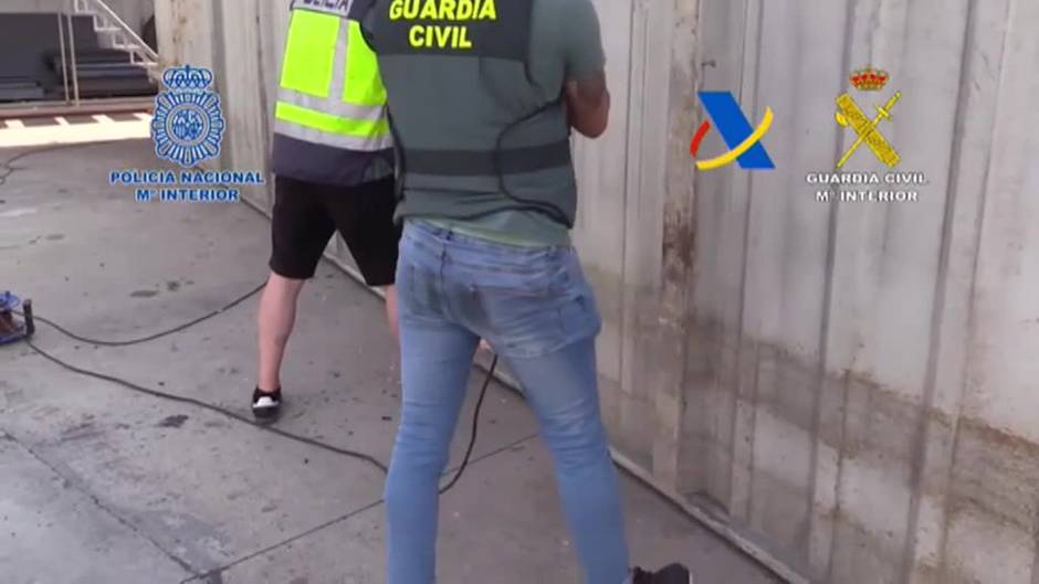 La Policía se incauta 1.100 kilos de cocaína oculta en un contenedor en Valencia