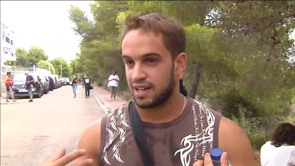 Miedo e incertidumbre entre los vecinos afectados por el derrumbe del edificio de Peñíscola