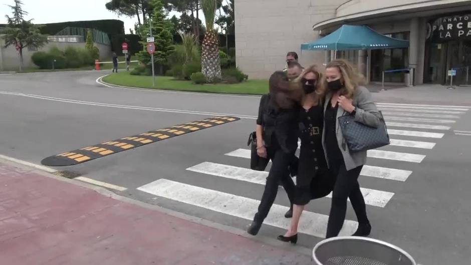 Ana Obregón saca el 'baúl de los recuerdos' para dar las gracias a sus hermanas