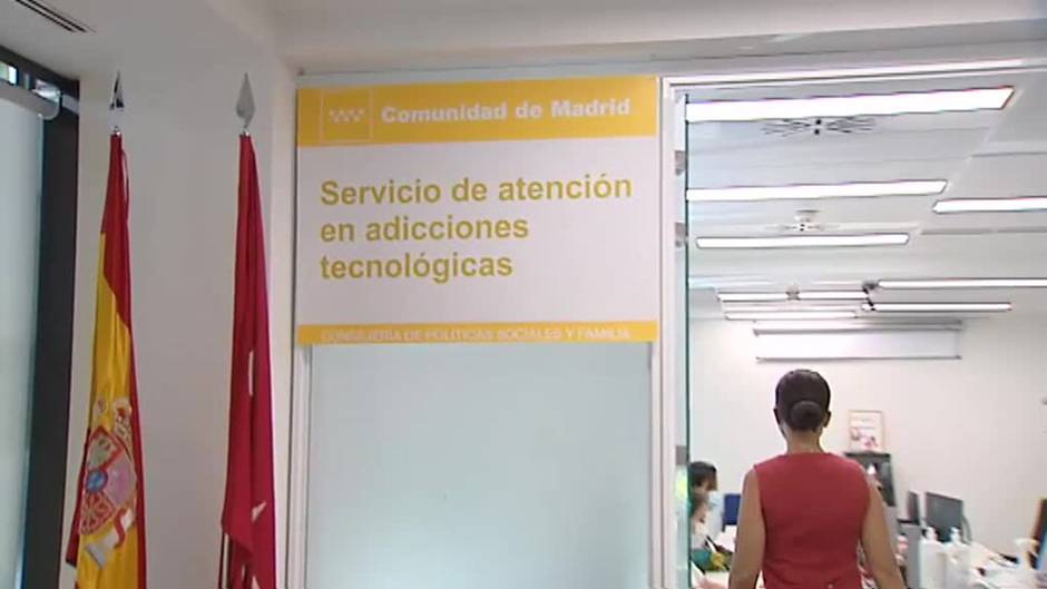 ¿Cómo desenganchar a los niños y adolescentes a las pantallas después de 18 meses de pandemia?