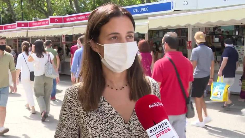 Notable afluencia de lectores en la Feria del Libro de Madrid