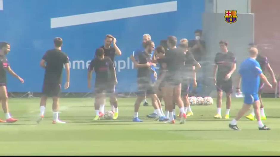 El Barça entrena con el Bayern en el horizonte