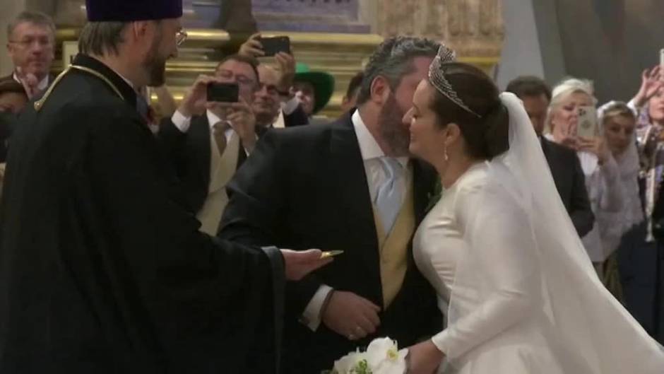 El gran duque Jorge de Rusia, heredero al trono de los zares, contrae matrimonio con la italiana Rebecca Bettarini